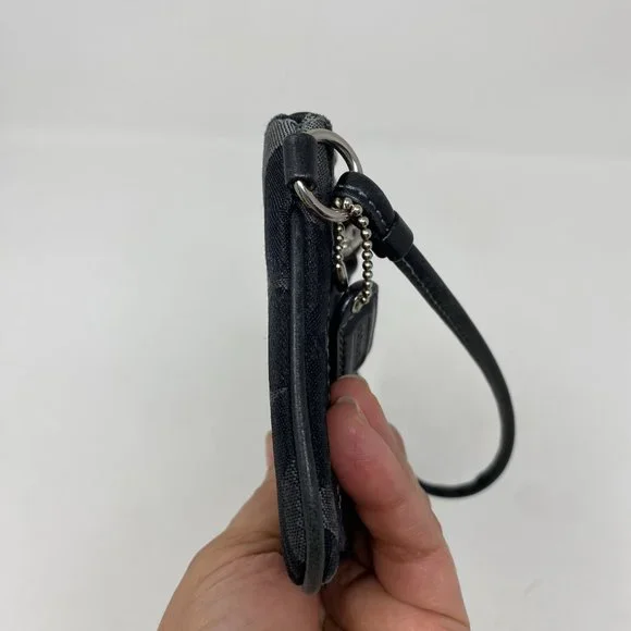 Coach Wristlet - Picture 6 of 16